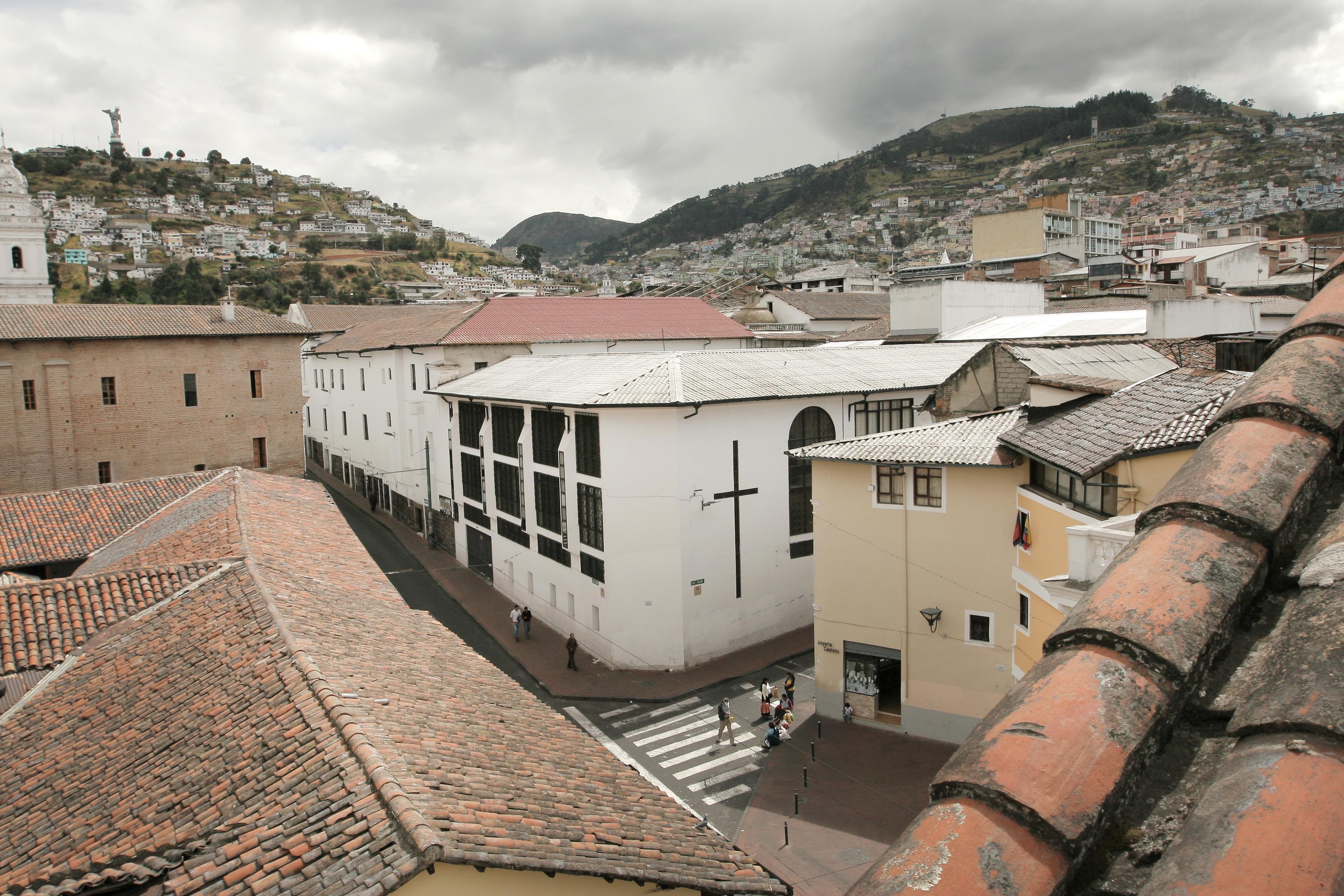 Hotel Huasi Continental Quito Exterior foto